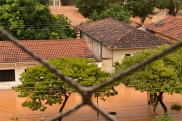 Secretaria de Saúde anuncia vacinação contra dengue e alerta para risco de tétano no verão em Minas Gerais