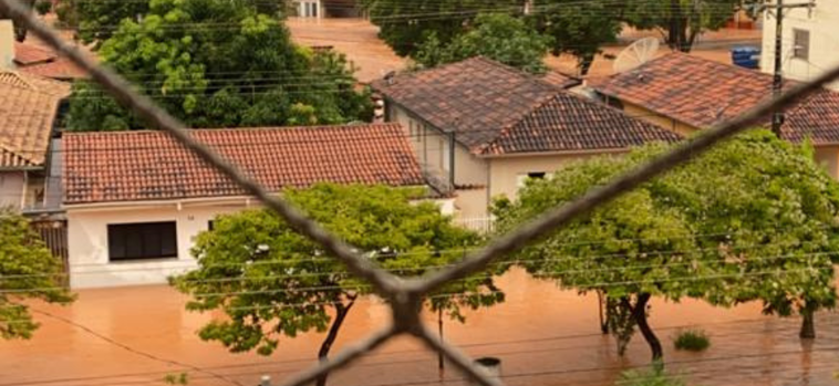 Secretaria de Saúde anuncia vacinação contra dengue e alerta para risco de tétano no verão em Minas Gerais