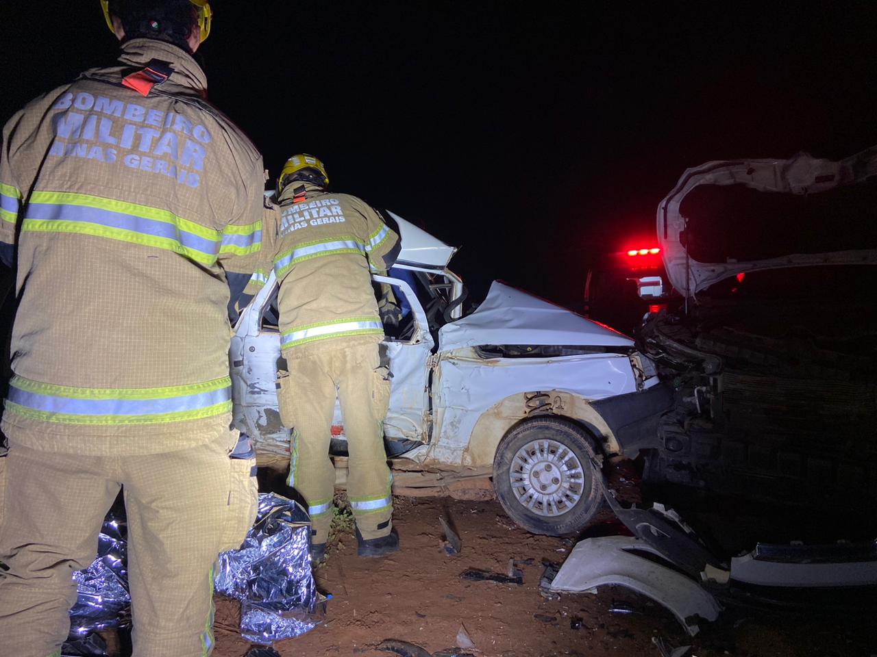 Acidente na MG-111 deixa três mortos e dois feridos na zona rural de Manhuaçu