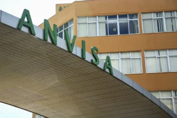 Anvisa autoriza uso ampliado de medicamentos para lúpus e esclerose múltipla em jovens