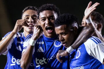 Cruzeiro supera o Tombense por 2 a 1 e assume a liderança do Grupo C
