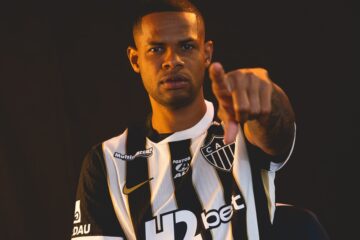 Corinthians negocia empréstimo de um ano do atacante Júnior Santos com Atlético-MG