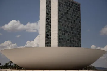 Oportunidade em Brasília: Câmara dos Deputados abre inscrições para concurso com salários de R$ 30 mil e sem graduação específica