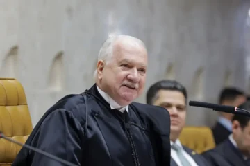 Edson Fachin antecipa retorno para tentar evitar desgaste do STF provocado por decisões polêmicas de Toffoli