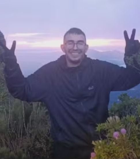 Jovem abandonado por amiga no Pico Paraná é encontrado com vida após cinco dias desaparecido