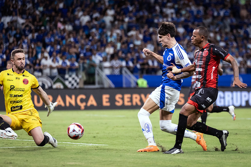 Pouso Alegre surpreende Cruzeiro e vence no Mineirão