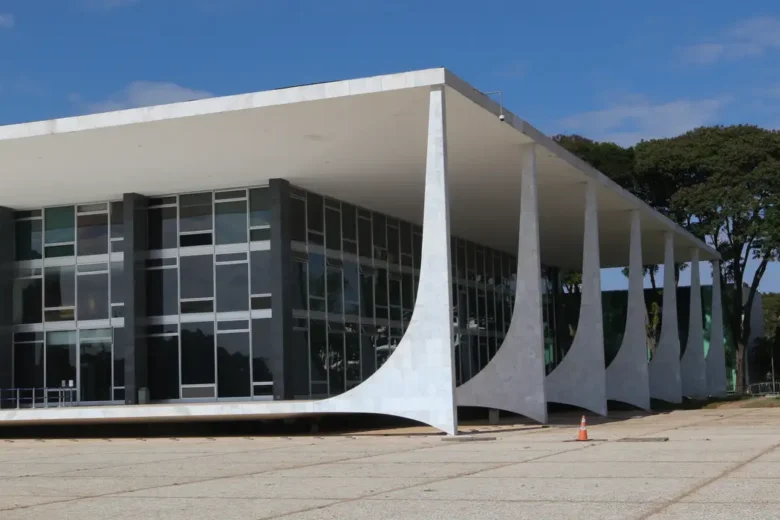 O STF vai virar labaredas