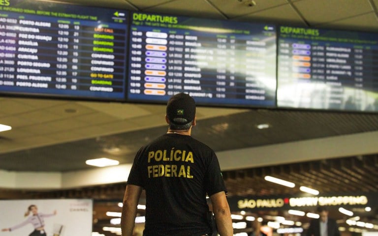 Suspeito de homicídio na Bahia é preso no Aeroporto de Confins após desembarque internacional