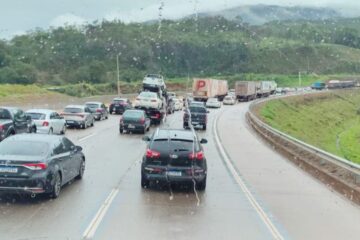 Trânsito na BR-381 testa a paciência de motoristas na volta para BH neste domingo