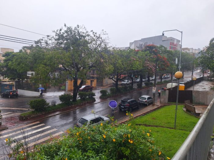Defesa Civil emite alerta severo para risco de deslizamentos em Itabira