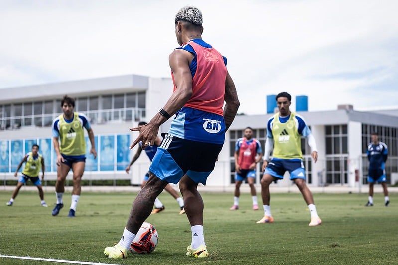 Continuidade, mudanças… rivais adotam diferentes estratégias para manter ou quebrar a hegemonia no Campeonato Mineiro