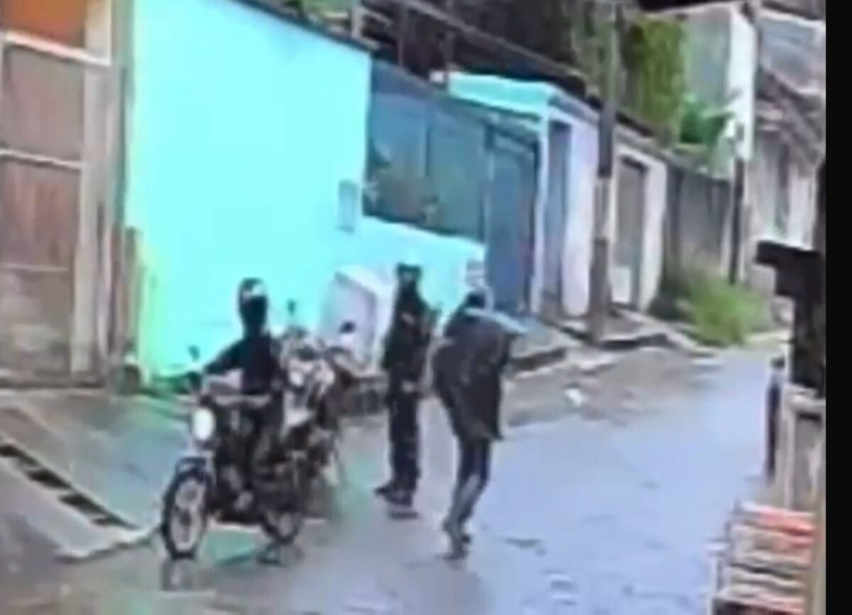 Polícia Militar mantém buscas por assaltantes que roubaram entregador no bairro Água Fresca, em Itabira