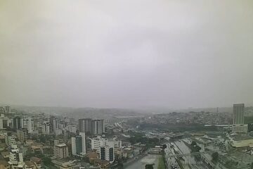 Ô chuva danada! BH encharca, entra em alerta e prefeitura corre pra evitar tragédia
