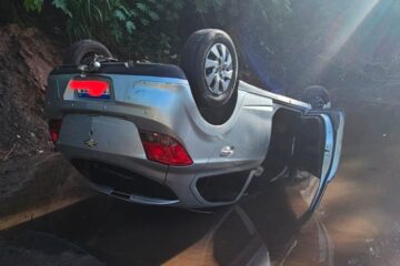 Capotamento na avenida Getúlio Vargas deixa motorista ferida em João Monlevade
