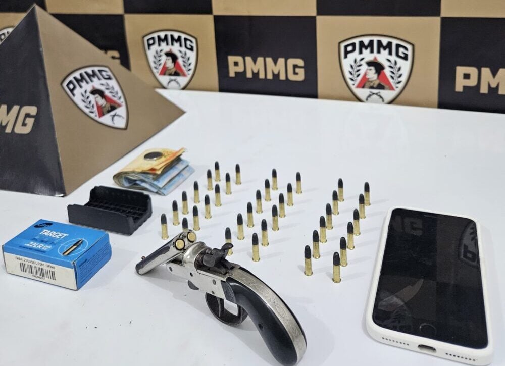Homem é preso com arma e munições após denúncia em Rio Piracicaba