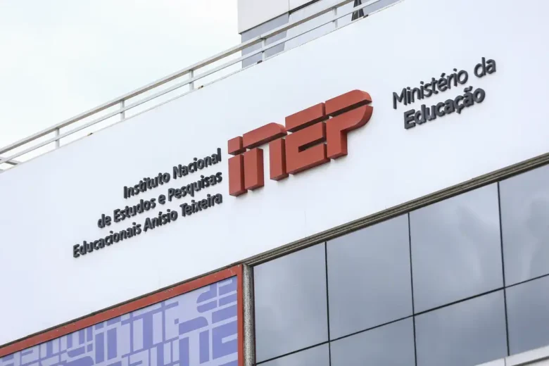 Inep libera declaração de conclusão do ensino médio para participantes do Enem 2025