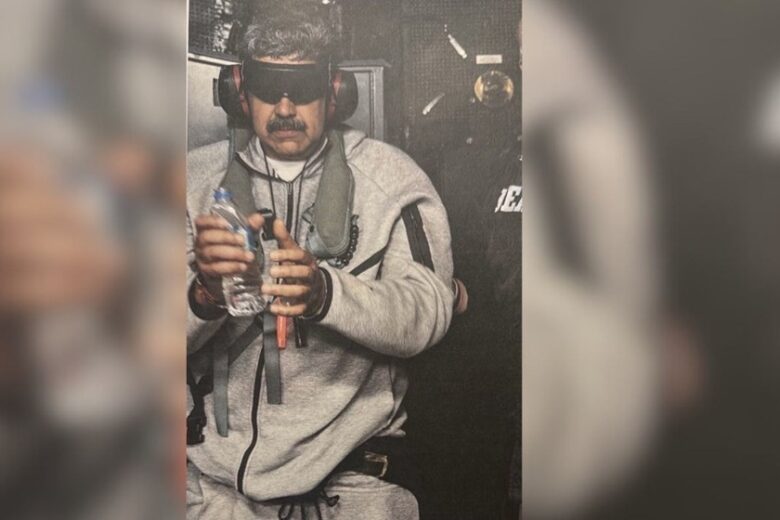 Trump divulga foto de Maduro em navio da Marinha e diz que EUA terão forte envolvimento com o petróleo da Venezuela
