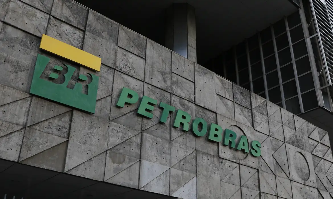 Petrobras assina acordo para produzir diesel S10 para a Vale em Minas Gerais