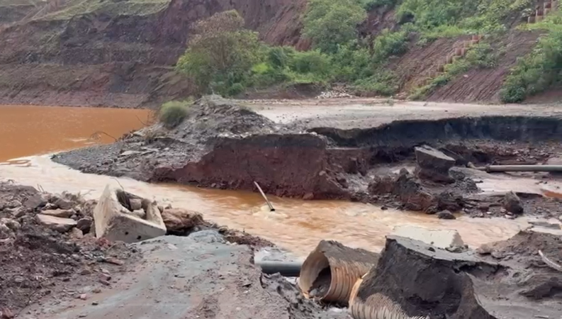 Vale afirma que não houve rompimento de dique, mas vazamento