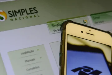MEI e pequenas empresas têm até esta sexta-feira (30) para renegociar dívidas e aderir ao Simples Nacional