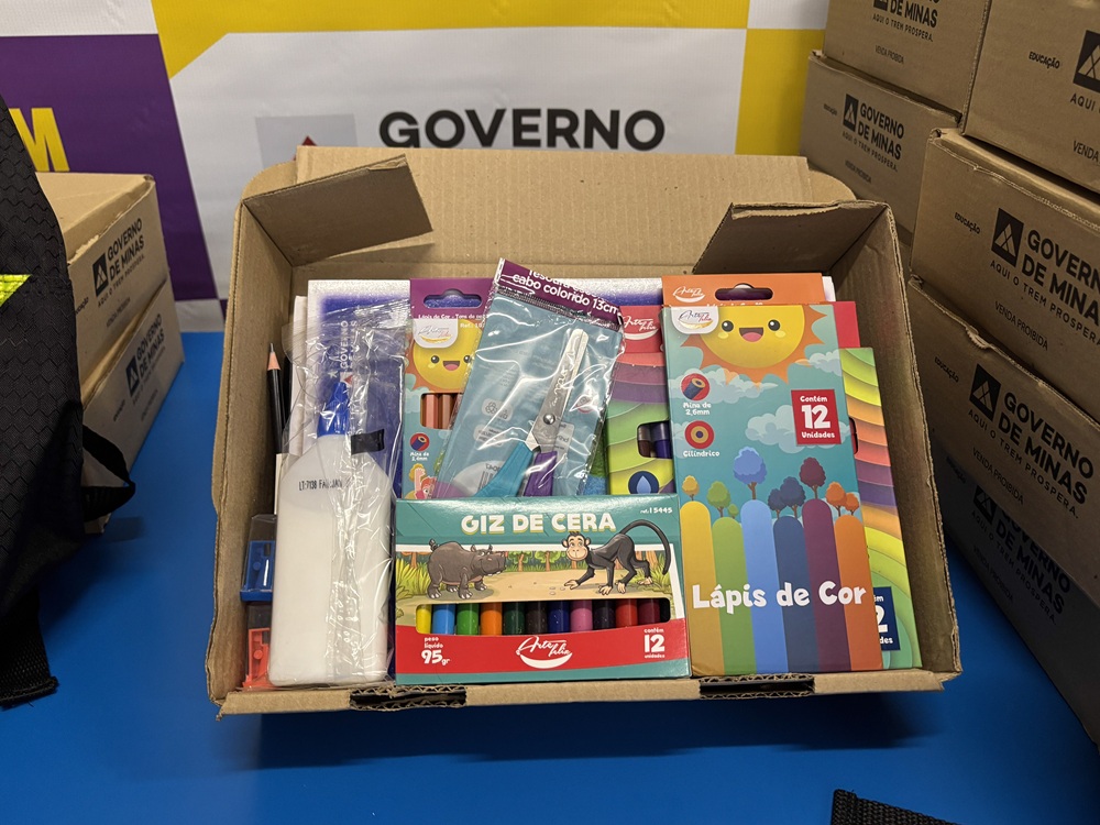 Governo de Minas inicia distribuição gratuita de kits escolares para todos os alunos da rede estadual