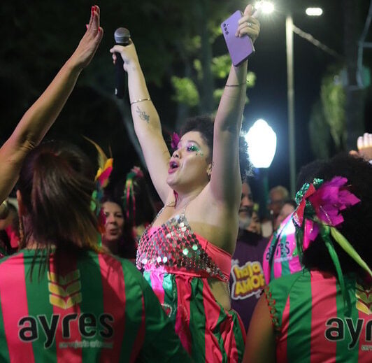 Pré-Carnaval de Itabira começa nesta quinta-feira com concurso de Rei e Rainha e cortejo do bloco “E Agora, Mofi?”