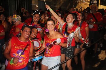 Pré-Carnaval de Itabira segue nesta sexta (6) com cortejo do Bloco do Cemitério em homenagem a Clara Nunes