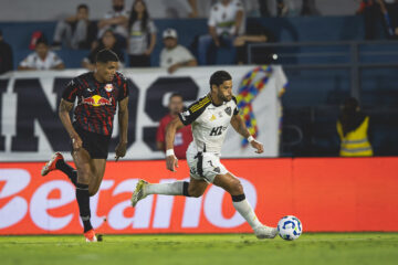 Brasileirão: Atlético visita Bragantino em confronto de invictos na temporada; Rádio Caraça transmite a partida