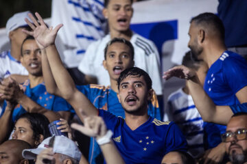 Depois da goleada para o Botafogo, Cruzeiro tenta se reabilitar no Brasileirão diante do Coritiba; Rádio Caraça transmite a partida