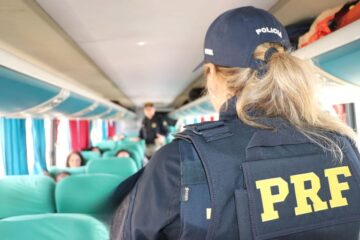 Idoso de 80 anos é preso por importunação sexual dentro de ônibus na BR-040, em Nova Lima 