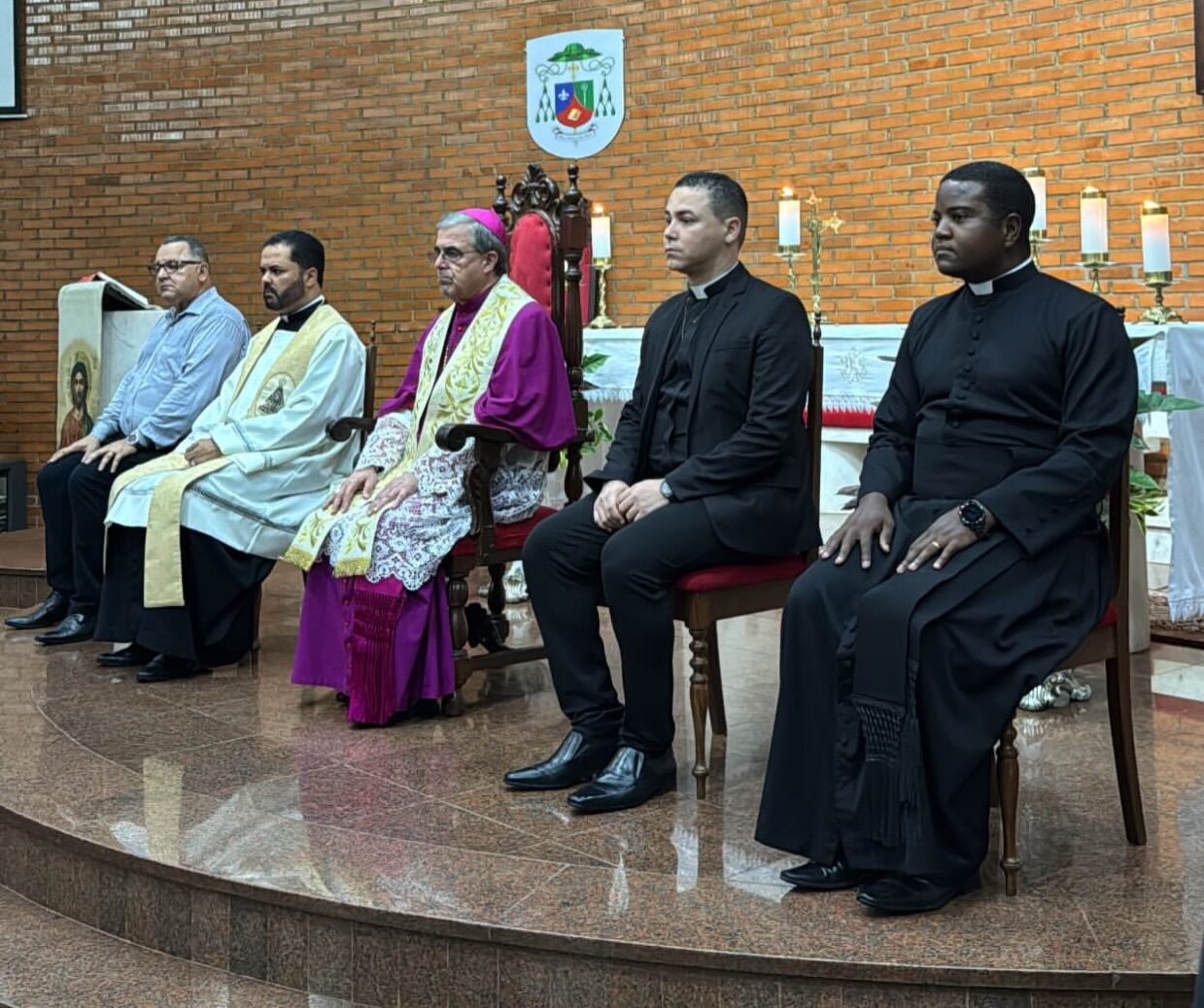 Em despedida marcada por emoção e gratidão, Dom Marco Aurélio Gubiotti afirma: “eu me tornei membro da família da Diocese"