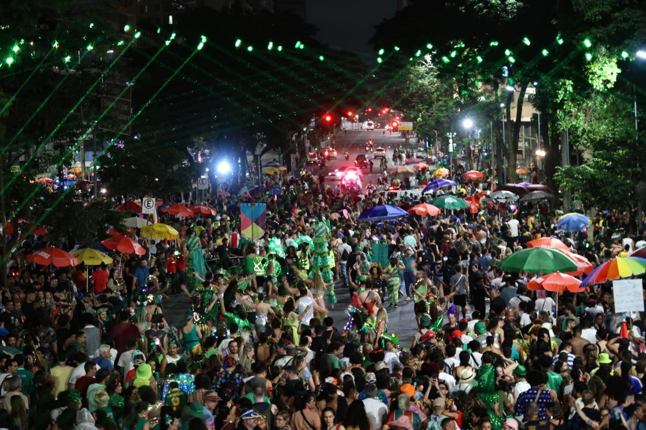 BH registra alta na procura por passagens e deve receber maior fluxo de turistas no Carnaval 2026