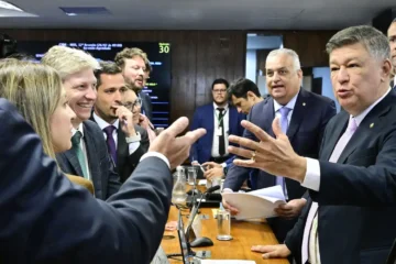 Carlos Viana pode ir ao STF para manter quebra de sigilos de Lulinha