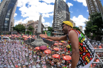 Baianas Ozadas anuncia cortejo de 2026 na Avenida Afonso Pena