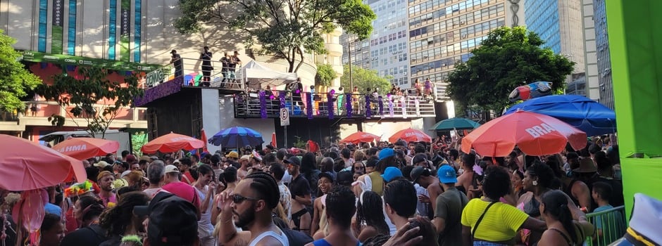 Carnaval da Liberdade 2026 amplia agenda cultural em Belo Horizonte com shows, blocos e ocupação de espaços públicos