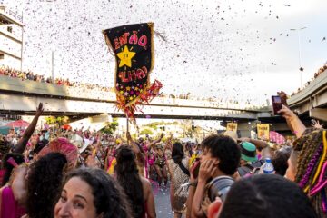 Então, Brilha! abre o sábado (14) de carnaval em BH com cortejo matinal e tema “Tecnologia do Delírio”