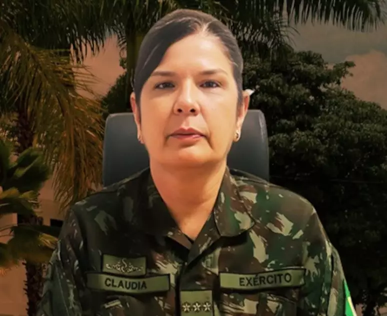 Exército Brasileiro promove a primeira mulher à patente de general
