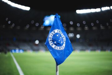 Cruzeiro convoca torcida a doar roupas e alimentos para vítimas das chuvas na Zona da Mata