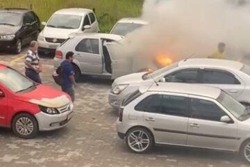 Incêndio atinge centro de distribuição de supermercado e destrói veículo em Contagem