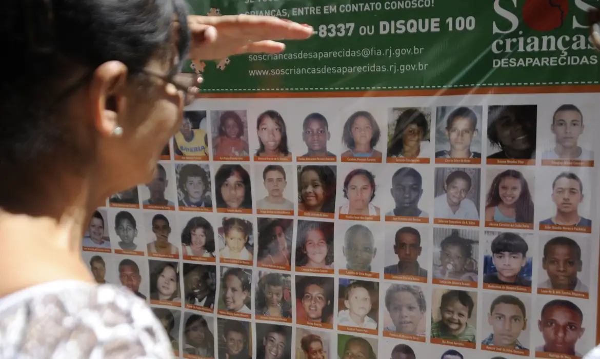 Minas registra quase sete crianças e adolescentes desaparecidos por dia e concentra uma das maiores taxas do país