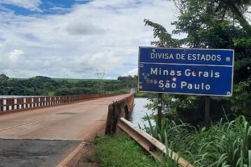 Interditada a ponte que liga as rodovias AMG-2540 e SP-413, na divisa entre Minas Gerais e São Paulo