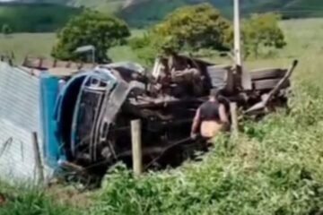Acidente com caminhão e três carros deixa um morto e cinco feridos na BR-381