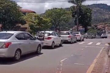Volta às aulas provoca congestionamentos em ruas de Itabira