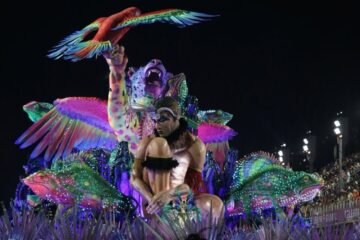 Rio de Janeiro: 1ª noite de desfiles das escolas de samba tem homenagem a Lula, Ney Matogrosso e tradições afro-indígenas