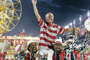 Desfile das campeãs celebra hoje o carnaval do Rio