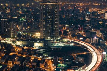 EUA e Israel lançam ataque conjunto ao Irã neste sábado