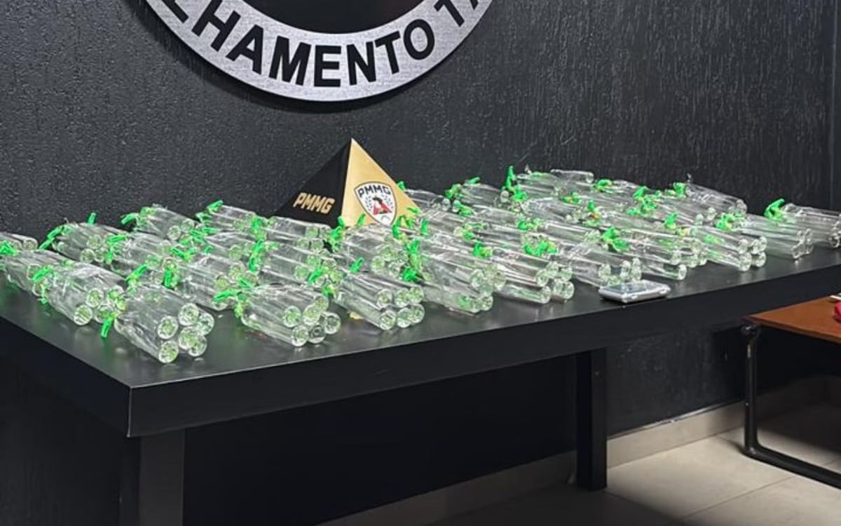 PM apreende 226 frascos de lança-perfume no Barreiro destinados à entrega por delivery durante o Carnaval