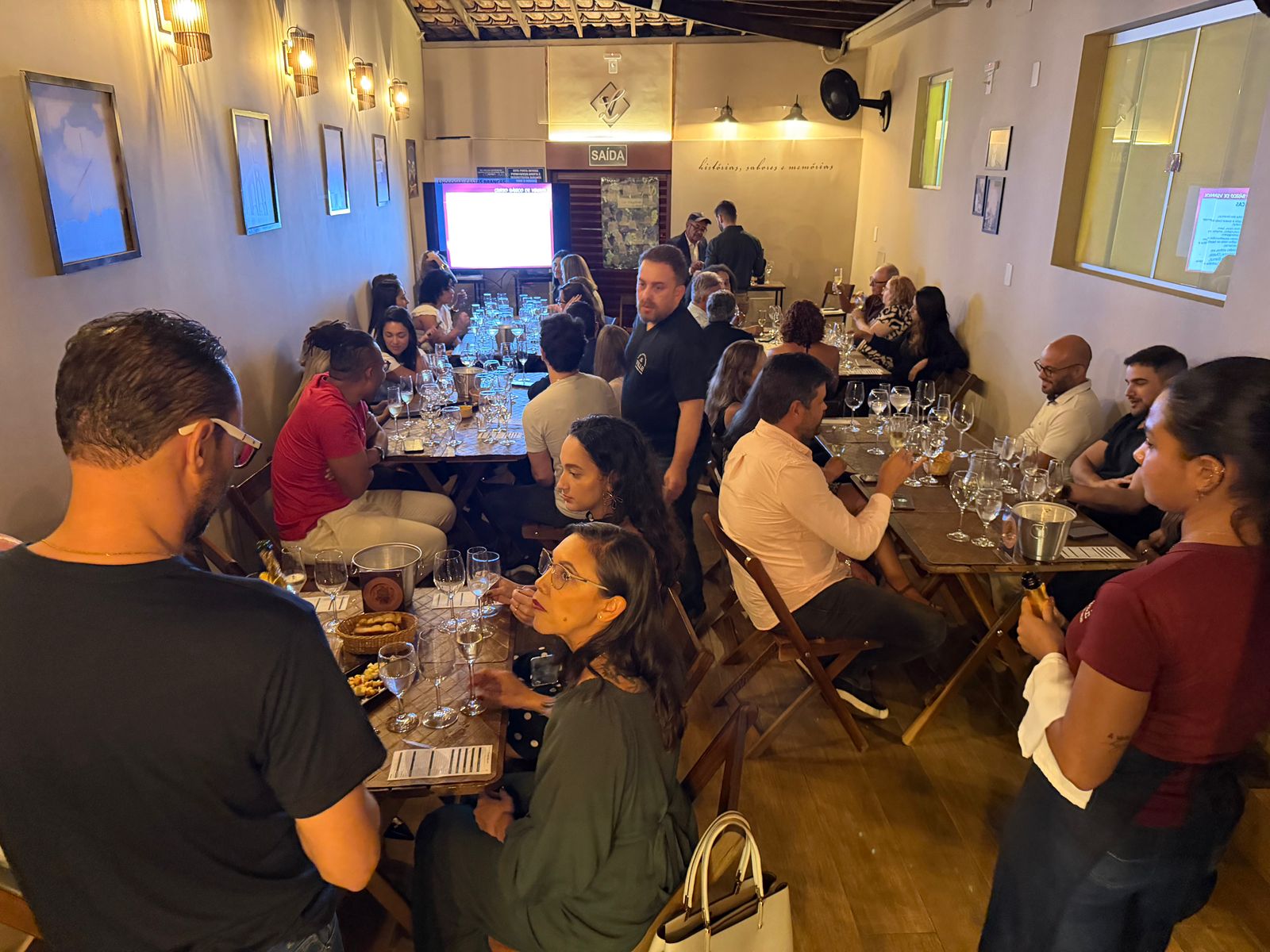 Le Ville Bistrô encanta participantes em "Curso de Introdução ao Mundo do Vinho"