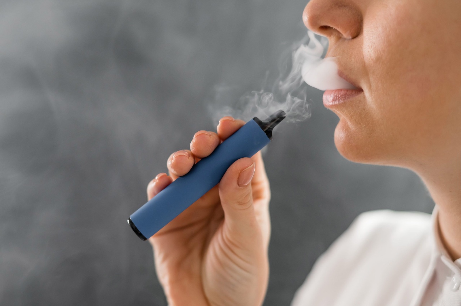 Anvisa e MPF assinam acordo para combater cigarros eletrônicos