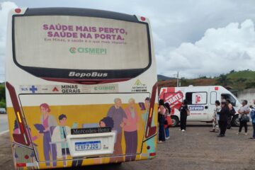 Colisão entre ônibus e caminhão deixa uma pessoa ferida na BR-381, em João Monlevade
